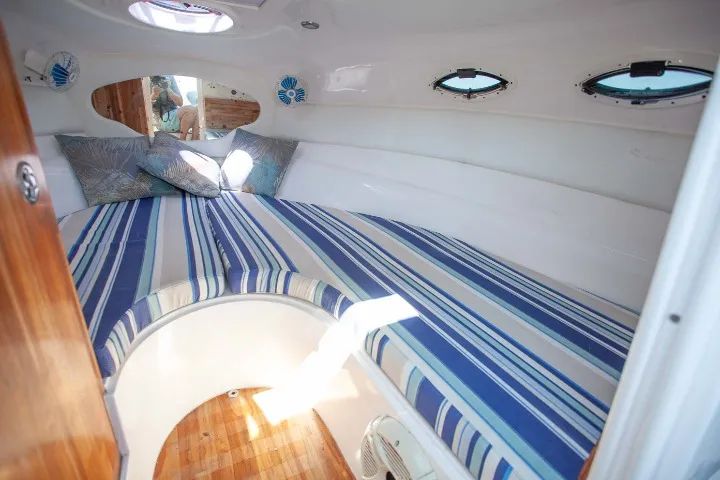 Evolve 265 CAB, Lancha LINDA, Bem Cuidada, Nova Pintura, Um Dono Só - Foto 10