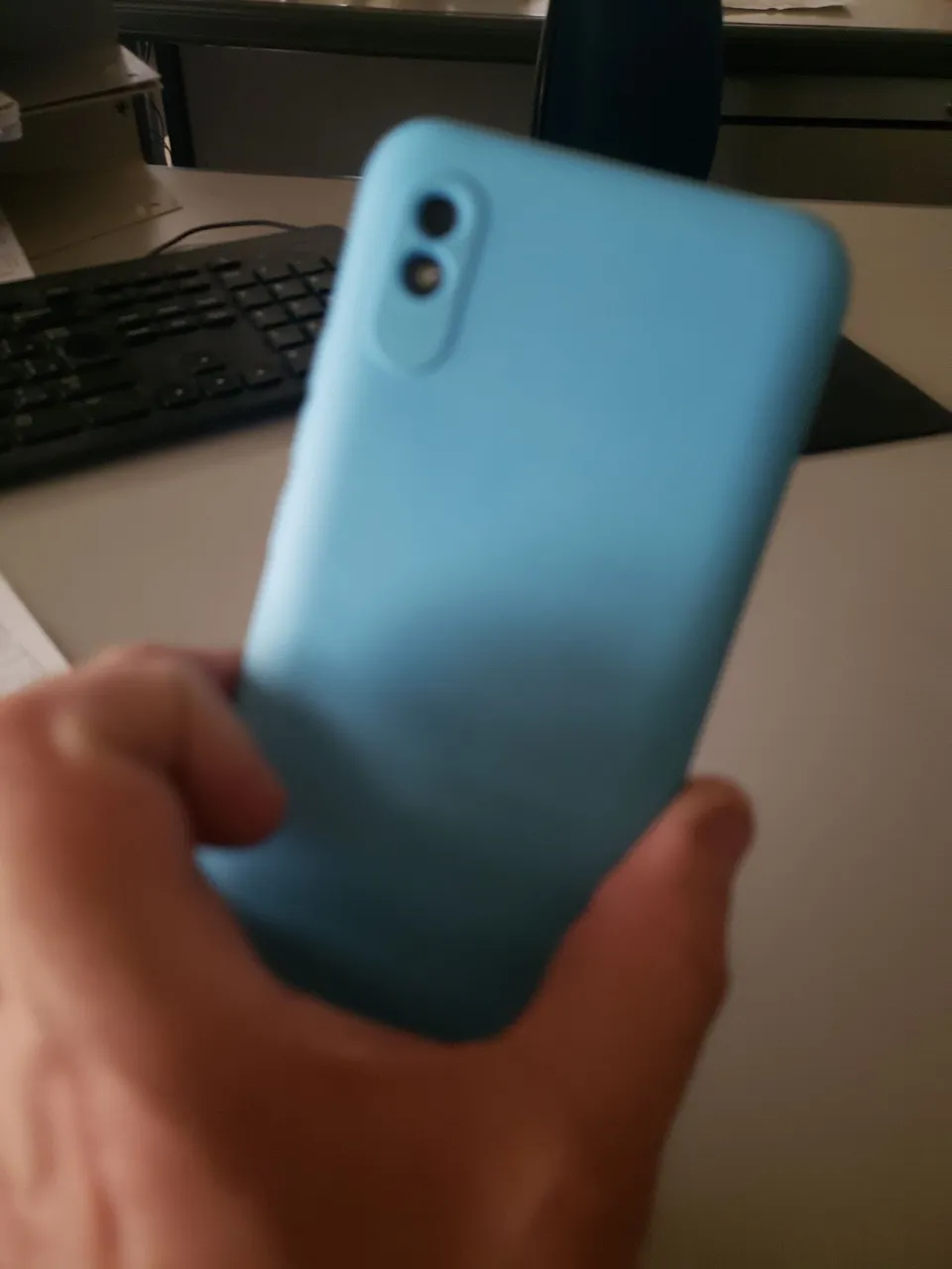 Celular na caixa