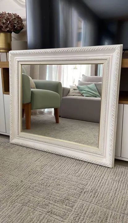 Espelho decorativo com moldura branca em madeira 80x70 - Foto 2