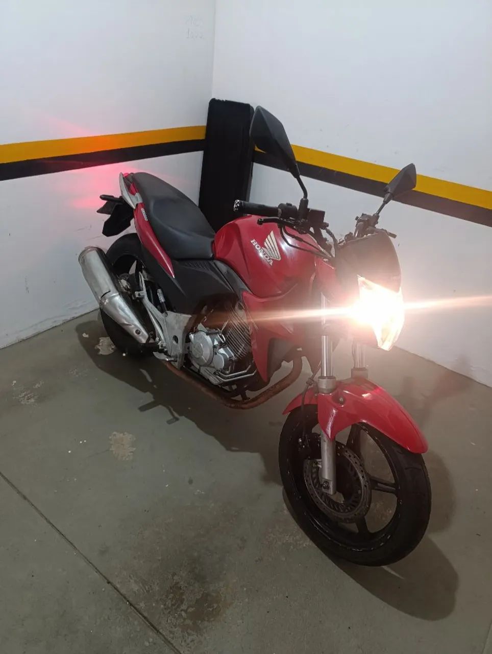 CB300 R baixo km - Foto 4