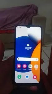 Unico dono Eu, estou vendendo porquê ganheu outro celular, 1 ano de uso celular novo  - Foto 2