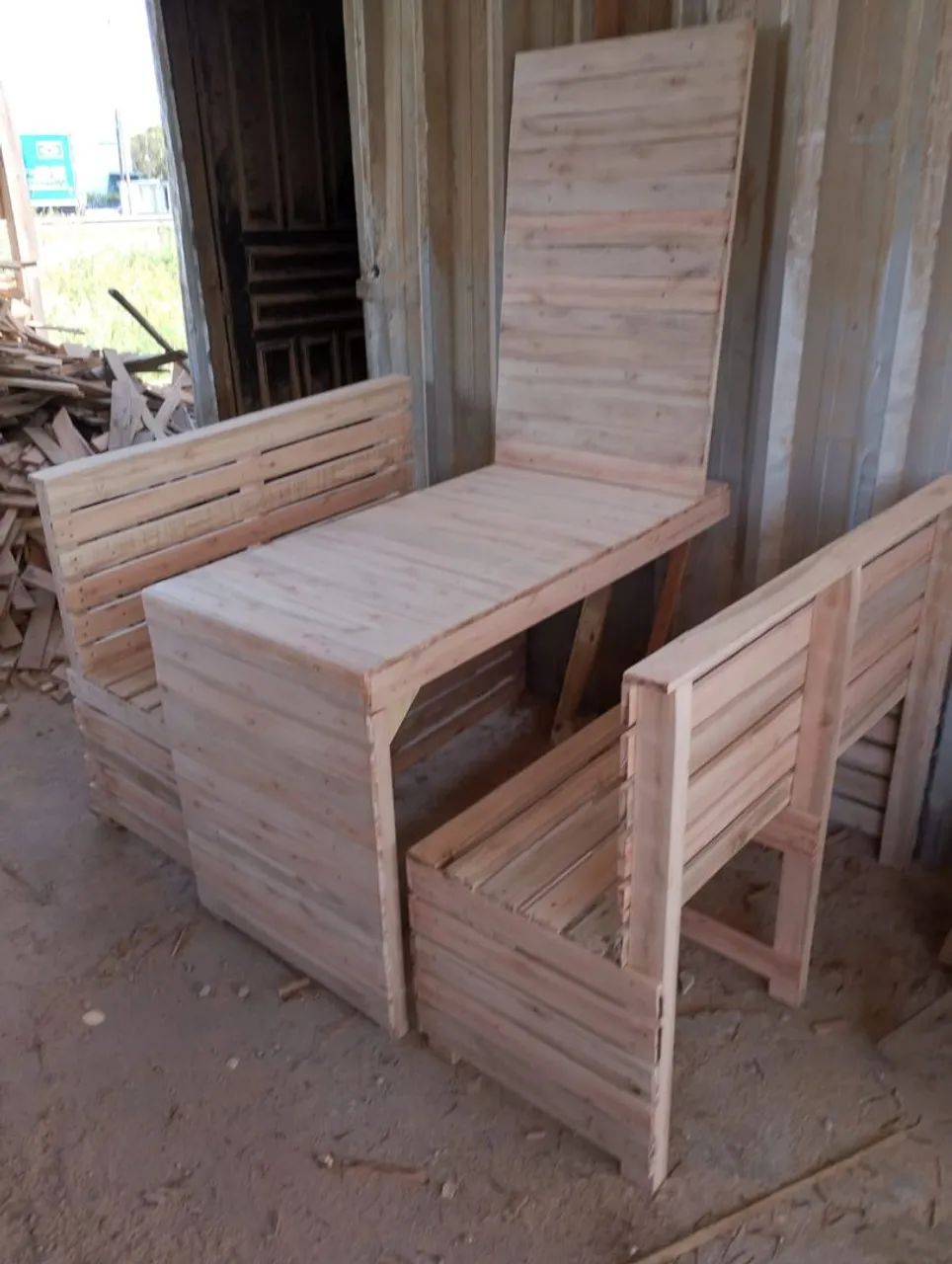 Conjunto de mesa e banco  - Foto 2