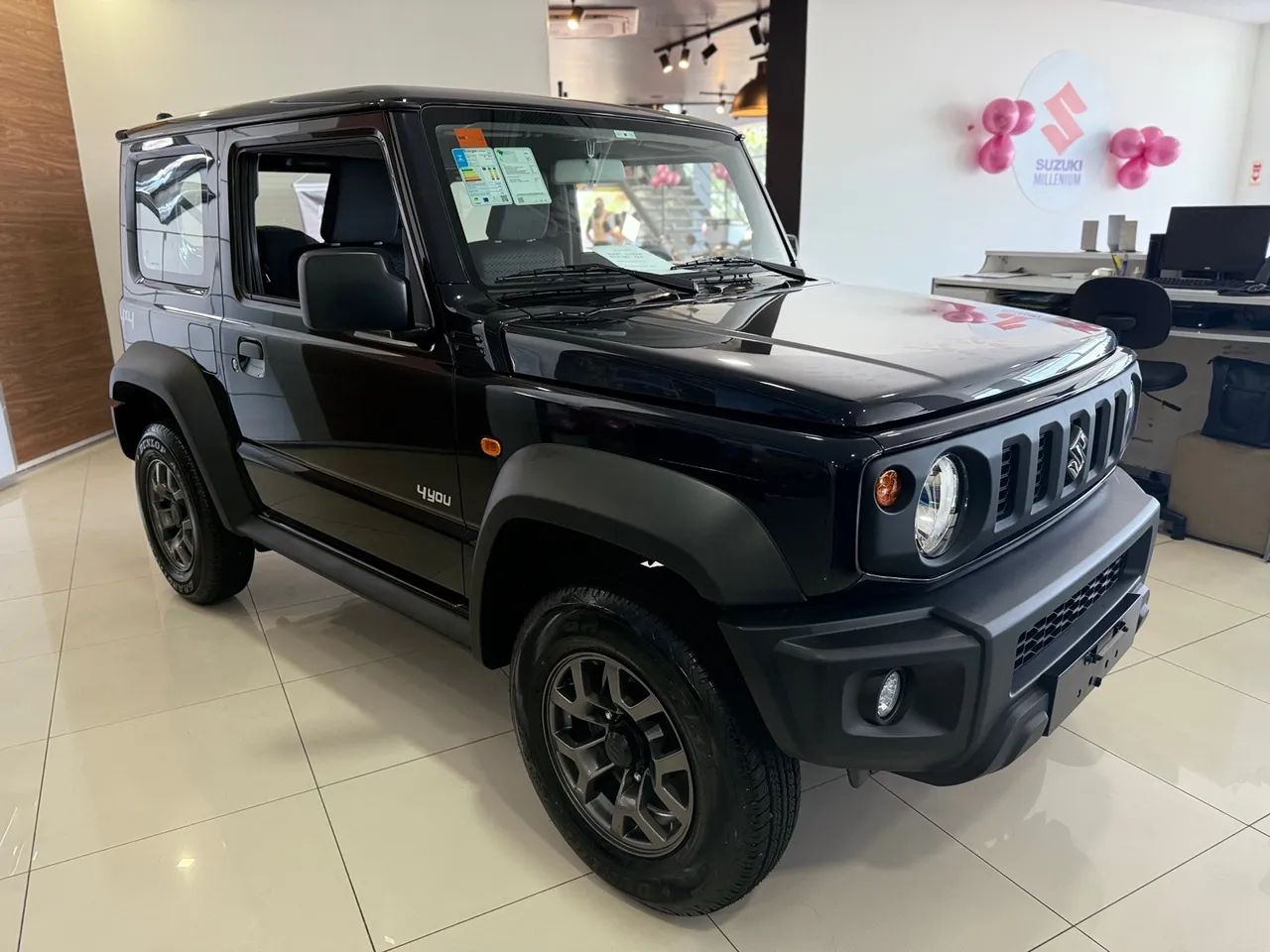 Jimny Sierra 4You MANUAL 2025 - 0km - Douglas 9 8 3 3 2 8 7 1 1  - Foto 2