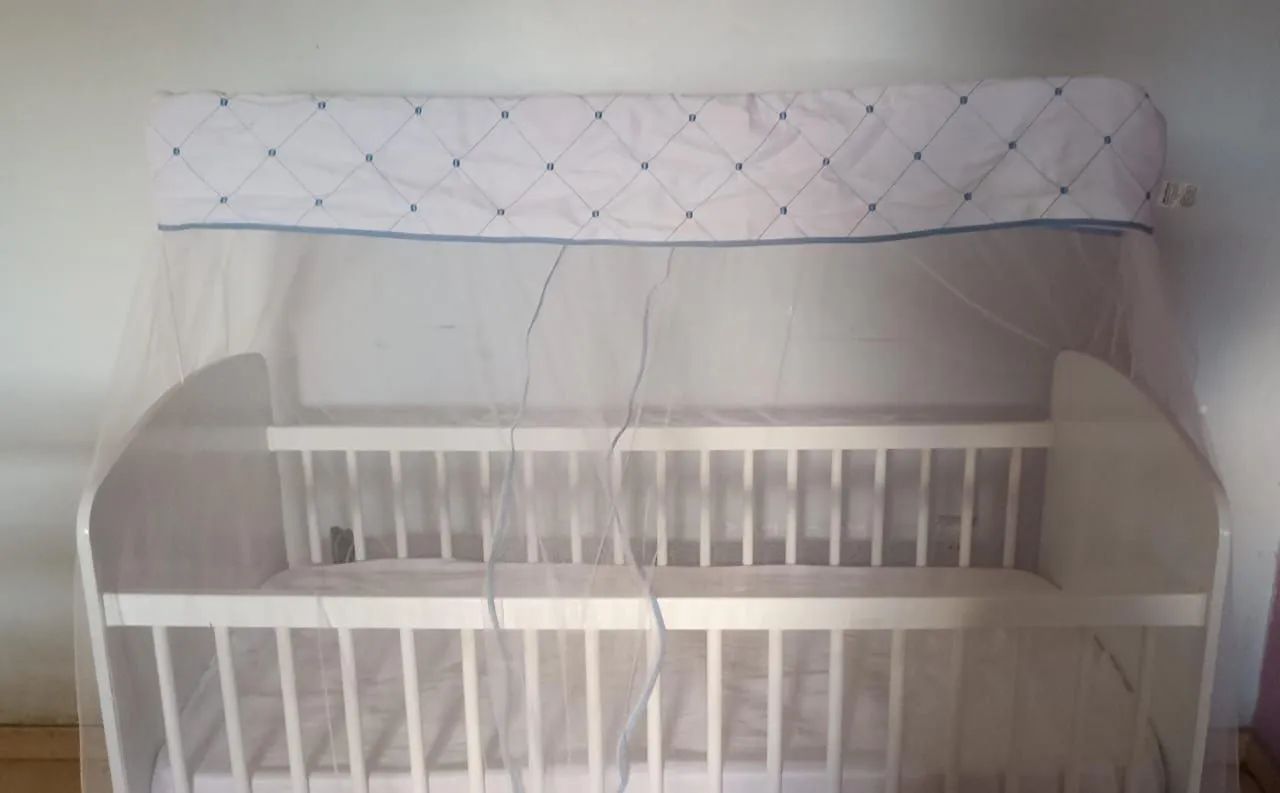 Vendo Berço, colchão e mosquiteiro 