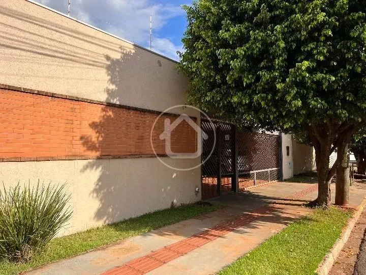 CASA COM 04 DORMITÓRIOS NO JARDIM AUTONOMISTA