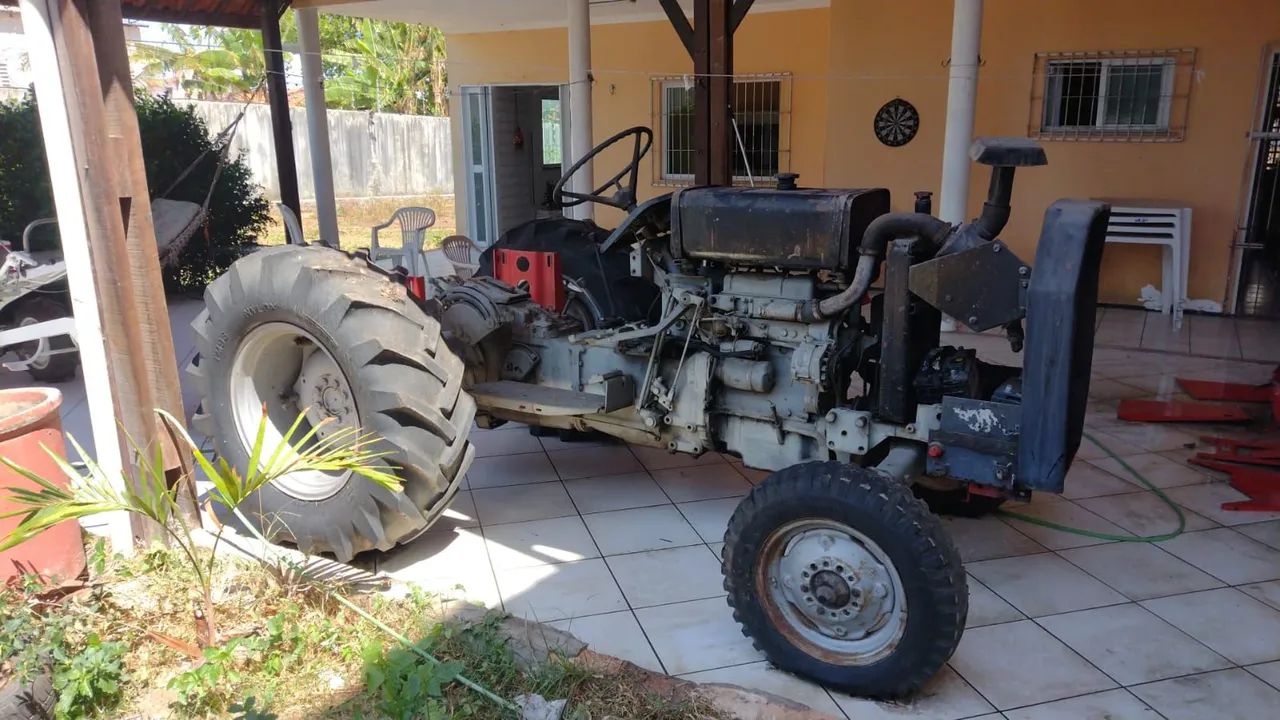 Trator Massey Ferguson modelo 235 - Foto 3