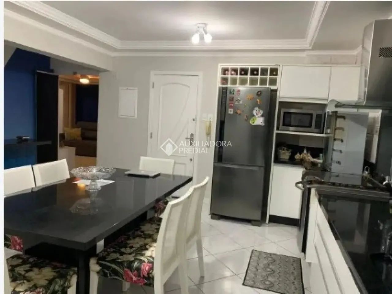 LOCAÇÃO ANUAL NO CENTRO DE BALNEÁRIO CAMBORIÚ. Mobiliado. 3 Dormitórios. - Foto 4
