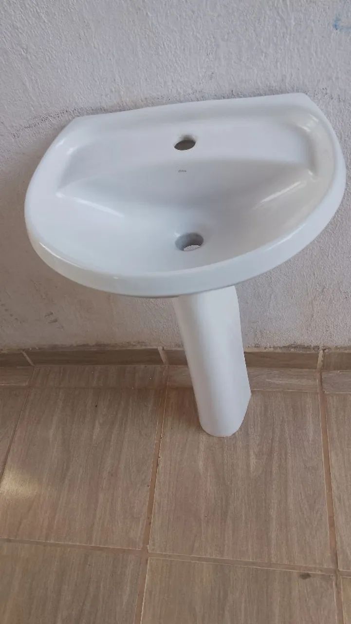 Pia de banheiro retirada no Valparaíso  - Foto 3