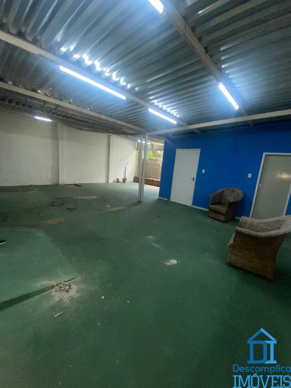 Casa Comercial com 420m² em Casa Forte, Recife-PE