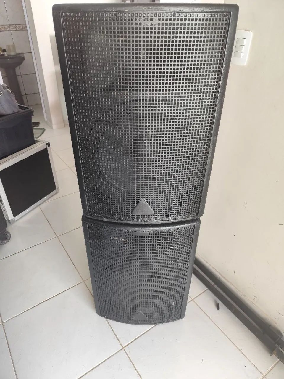 2 CAIXAS ATIVAS ANTERA TS 700a