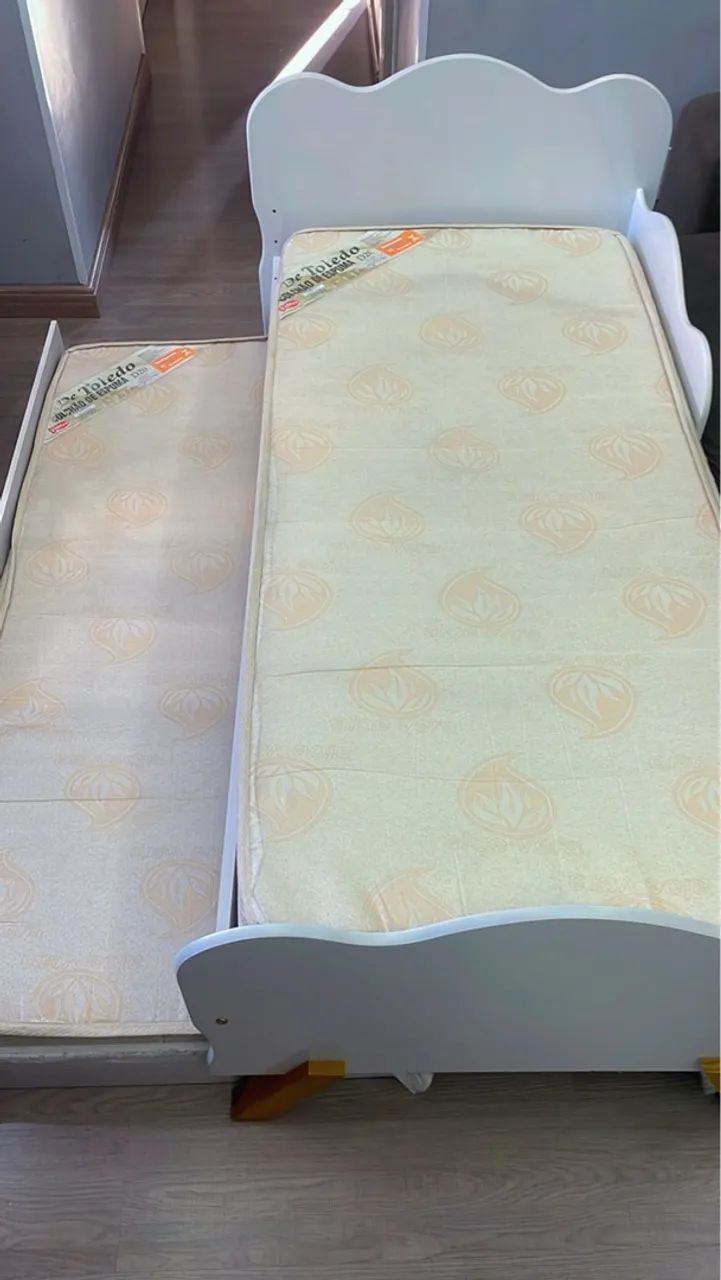 Mini Cama e cama auxiliar com 2 colchões  - Foto 5