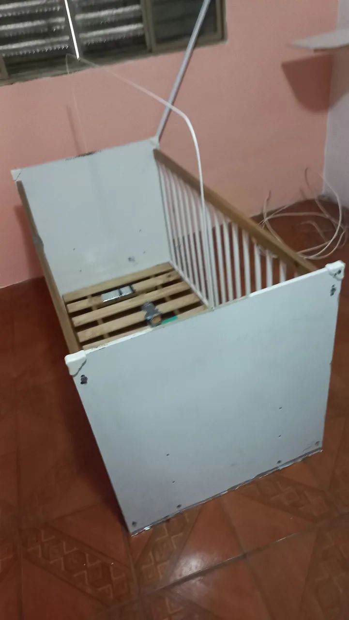 Vendo carrinho de bebê e berço  - Foto 4