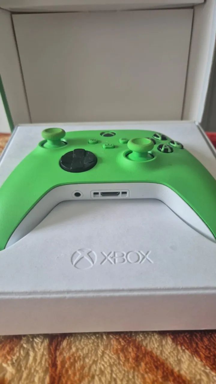Controle Xbox para console e TV 2 meses de uso - Foto 2