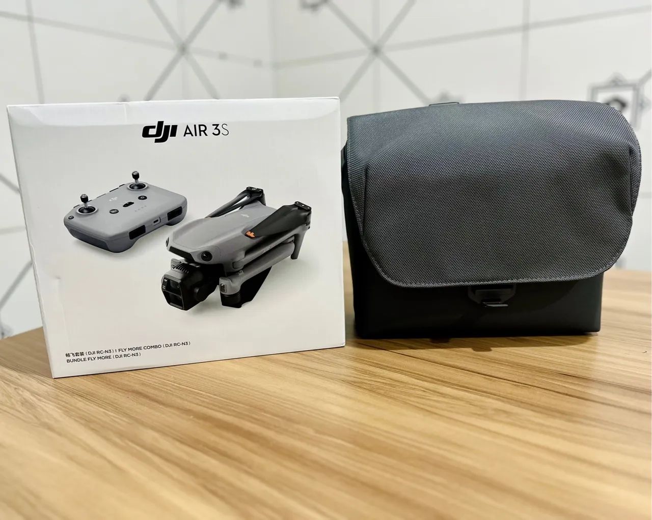 DroneDji Air 3S Combo Fly More Controle Com e sem Tela Novo Lacrado. - Foto 2