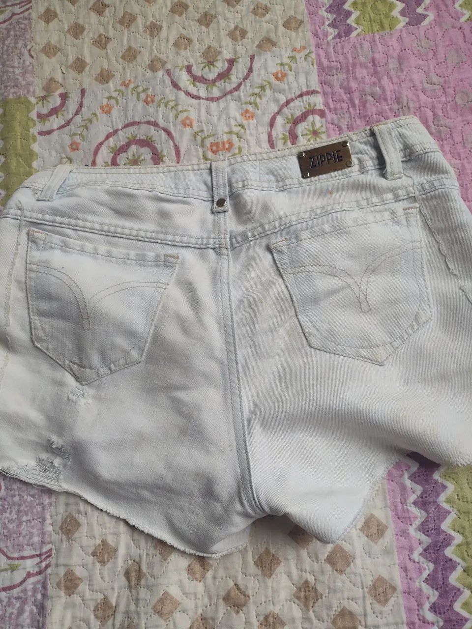 Short Jeans claro  Desfiado com Renda 42 - Foto 3