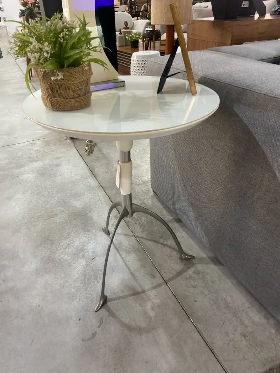 Mesa lateral Branca 