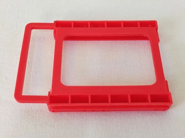 Lote com 8 Adaptadores / Suportes Para HD / SSD 2.5" para Baia 3.5" - Foto 4