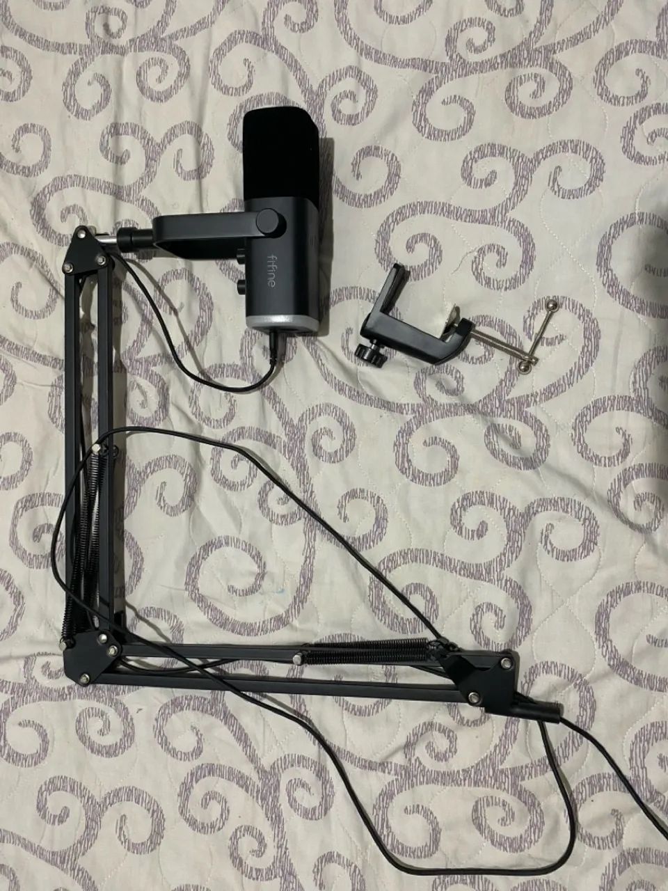 Microfone Profissional com Braço Articulado - Novo! - Foto 4