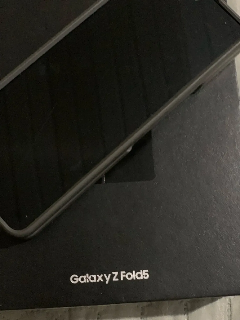 Galaxy Z fold 5 novo ac iPhone 14/15