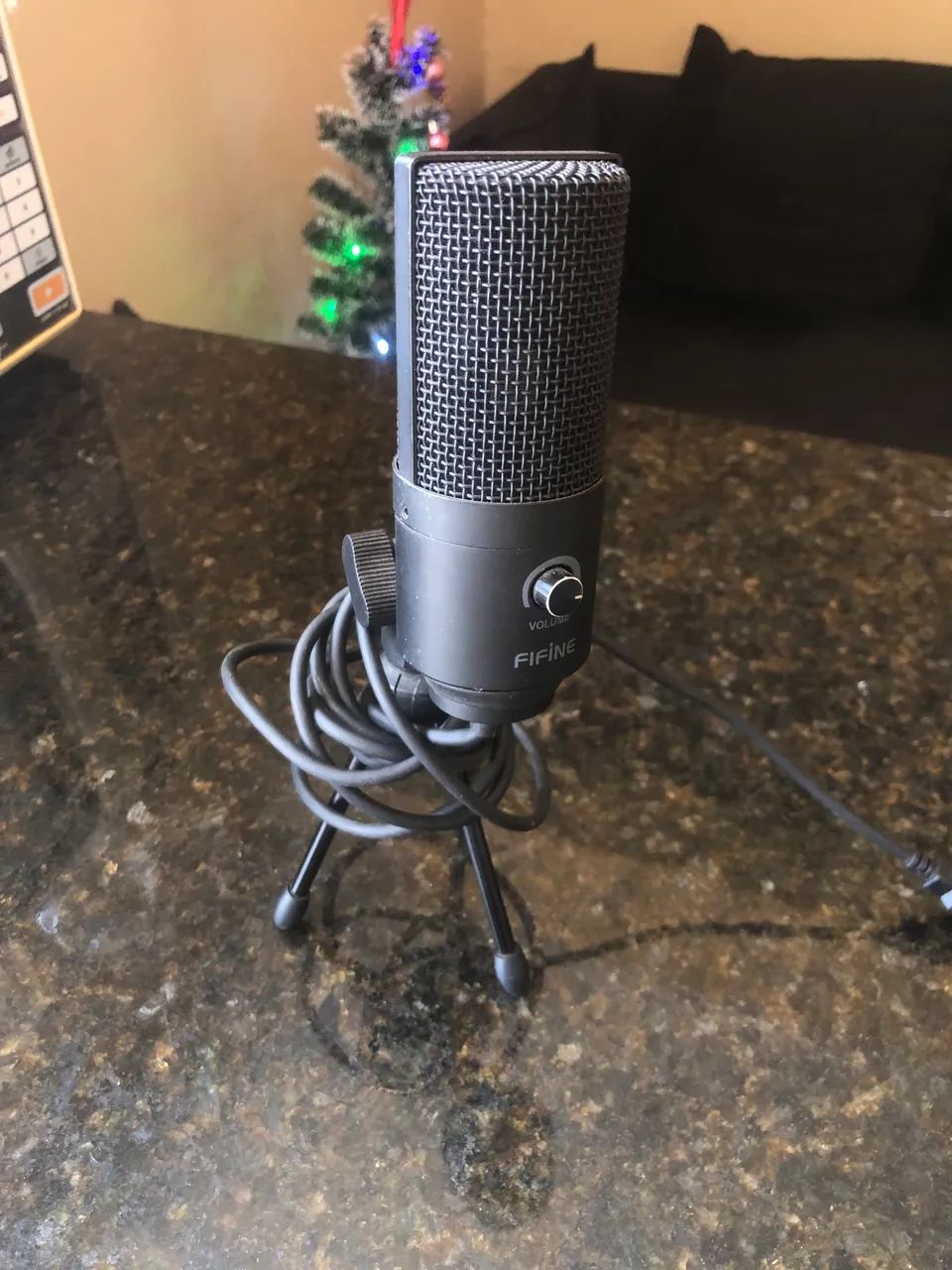 Microfone fifaini funcionando perfeitamente 