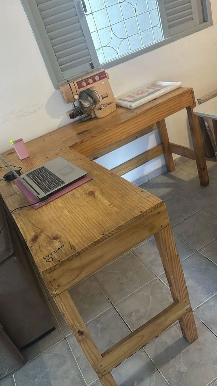 Mesa de madeira em L - Foto 2