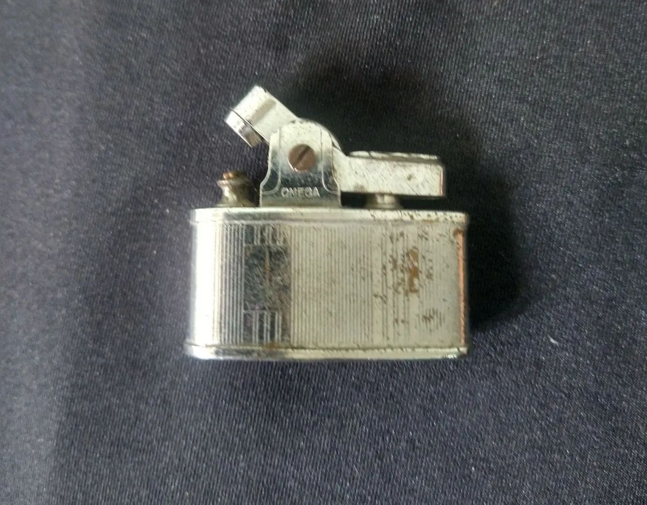 Isqueiro antigo de metal - Foto 2