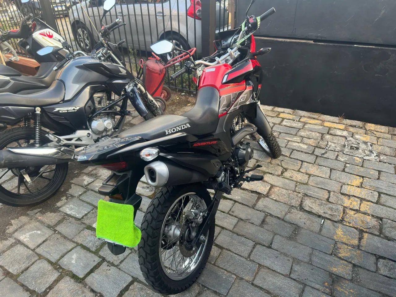 Vendo ou troco Honda XRE 190