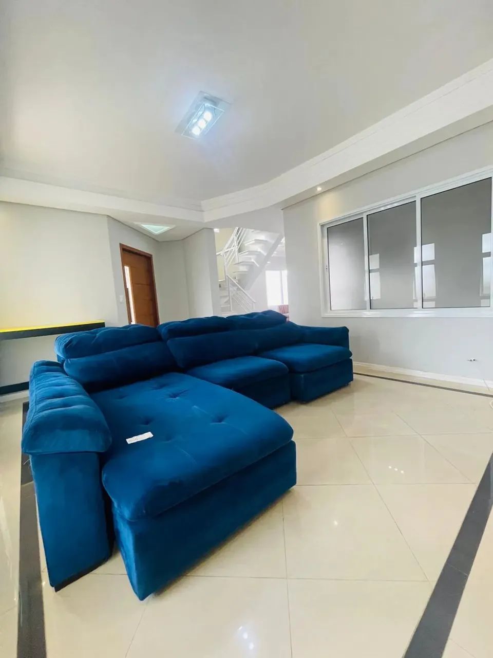 Condomínio Ibiti Royal - Sobrado com 220 m² Semi Mobiliado - Foto 2