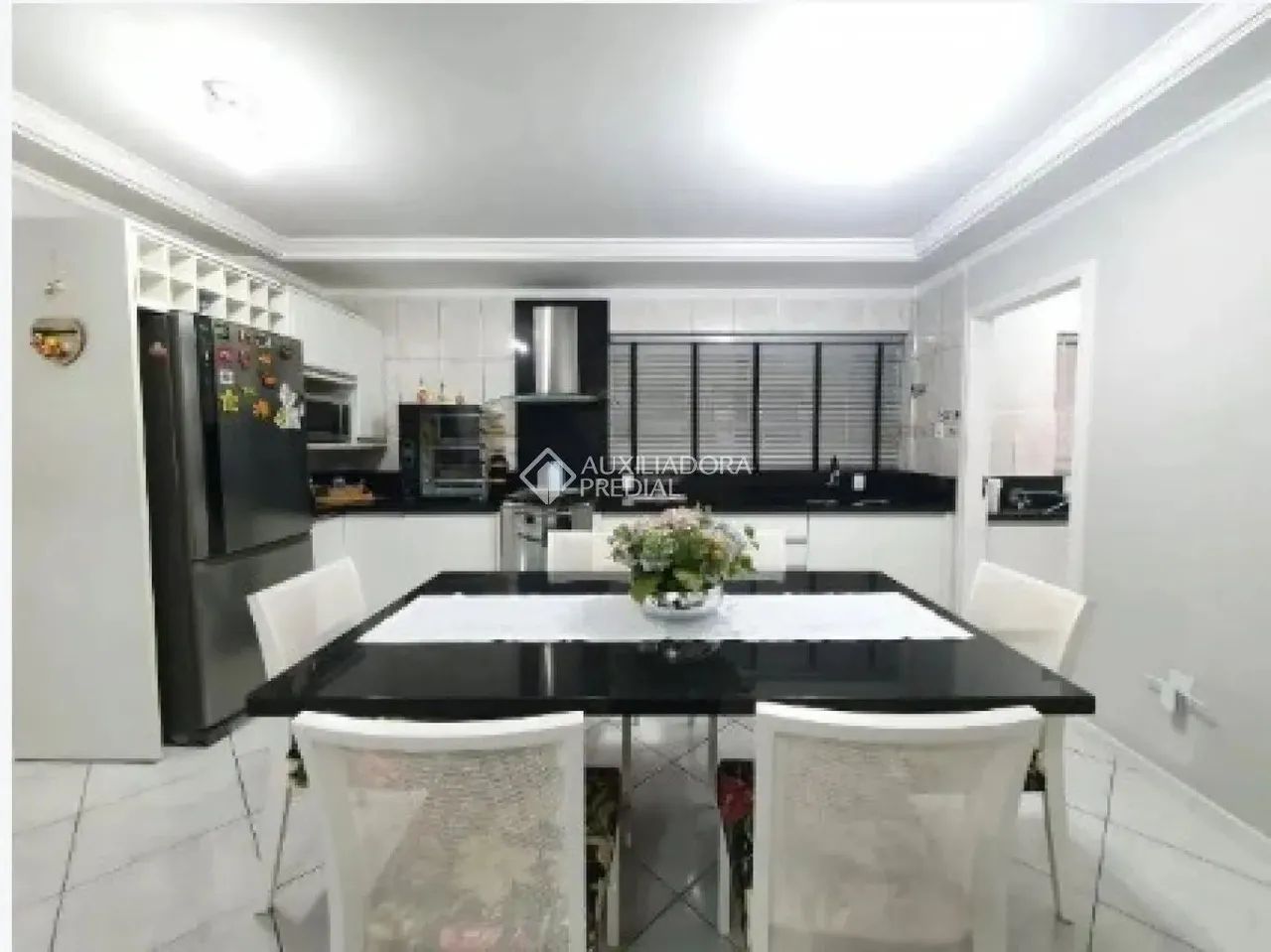 LOCAÇÃO ANUAL NO CENTRO DE BALNEÁRIO CAMBORIÚ. Mobiliado. 3 Dormitórios. - Foto 5