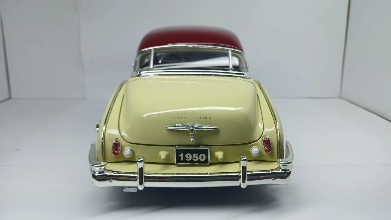 Miniatura Chevrolet BelAir 1950 1/18 - Foto 4