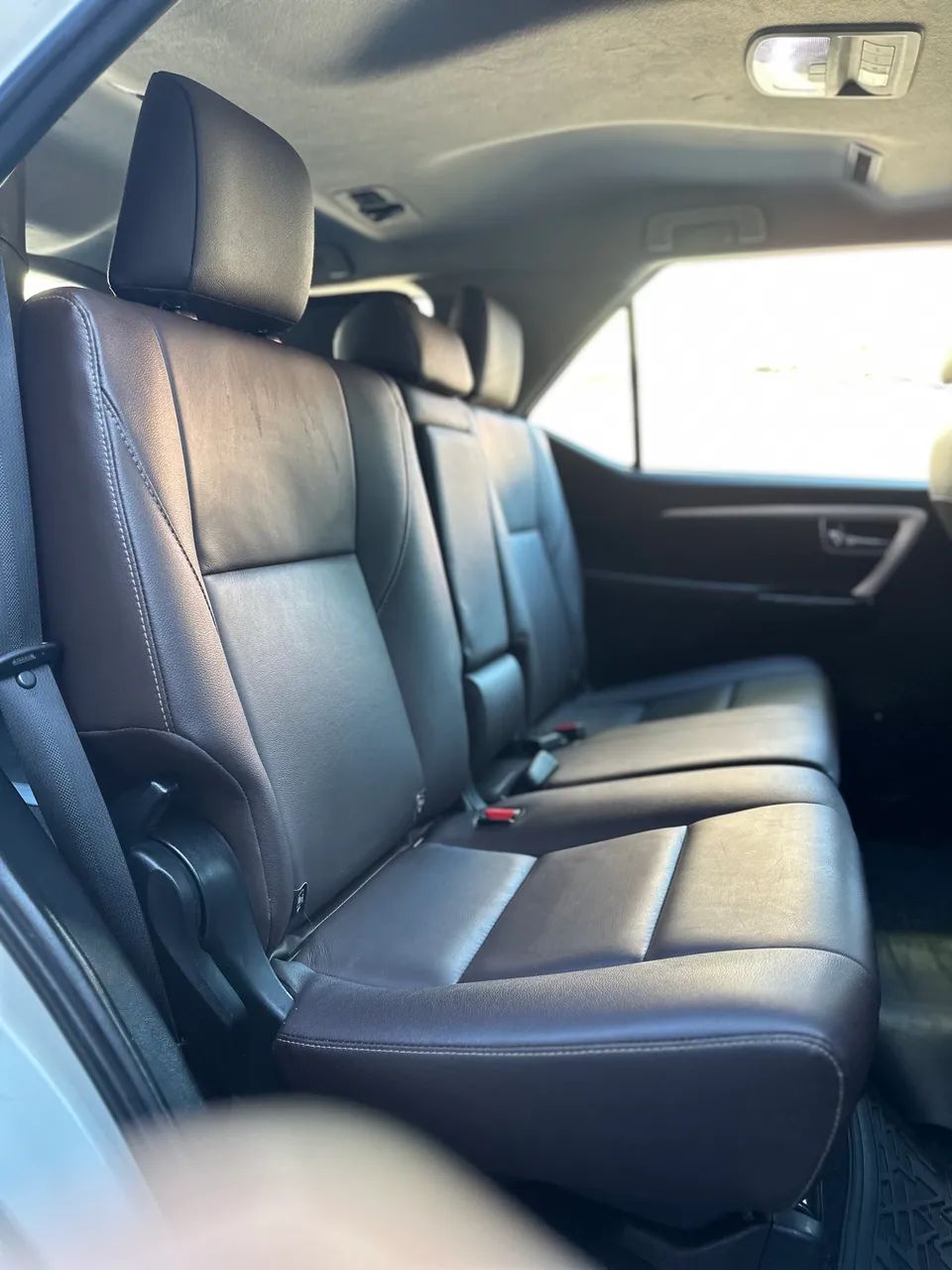 Toyota Hilux SW4 SRX 4X4 2.8 TDI 16V Dies. Aut. 2020 - Foto 4