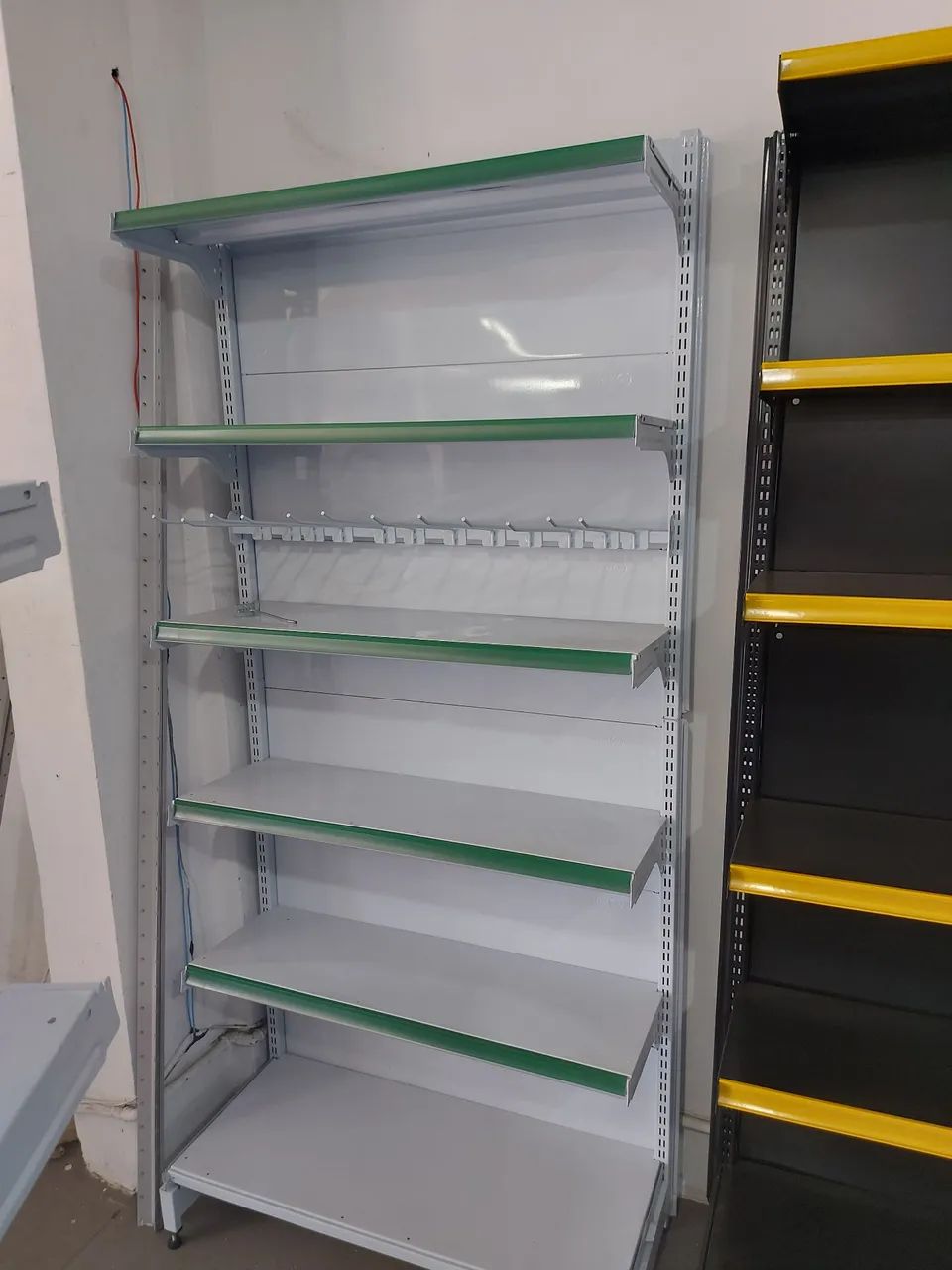 Gôndolas laterais novas loja imediatas * - Foto 3
