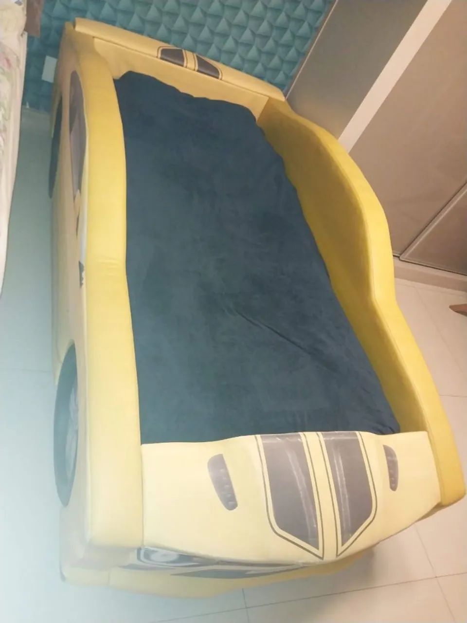Cama bumblebee car de solteiro 