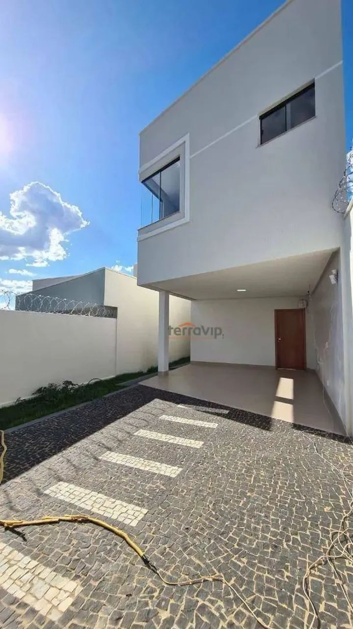 Sobrado com três dormitórios (sendo um suíte) à venda no setor Faiçalville em Goiânia (GO) - Foto 4