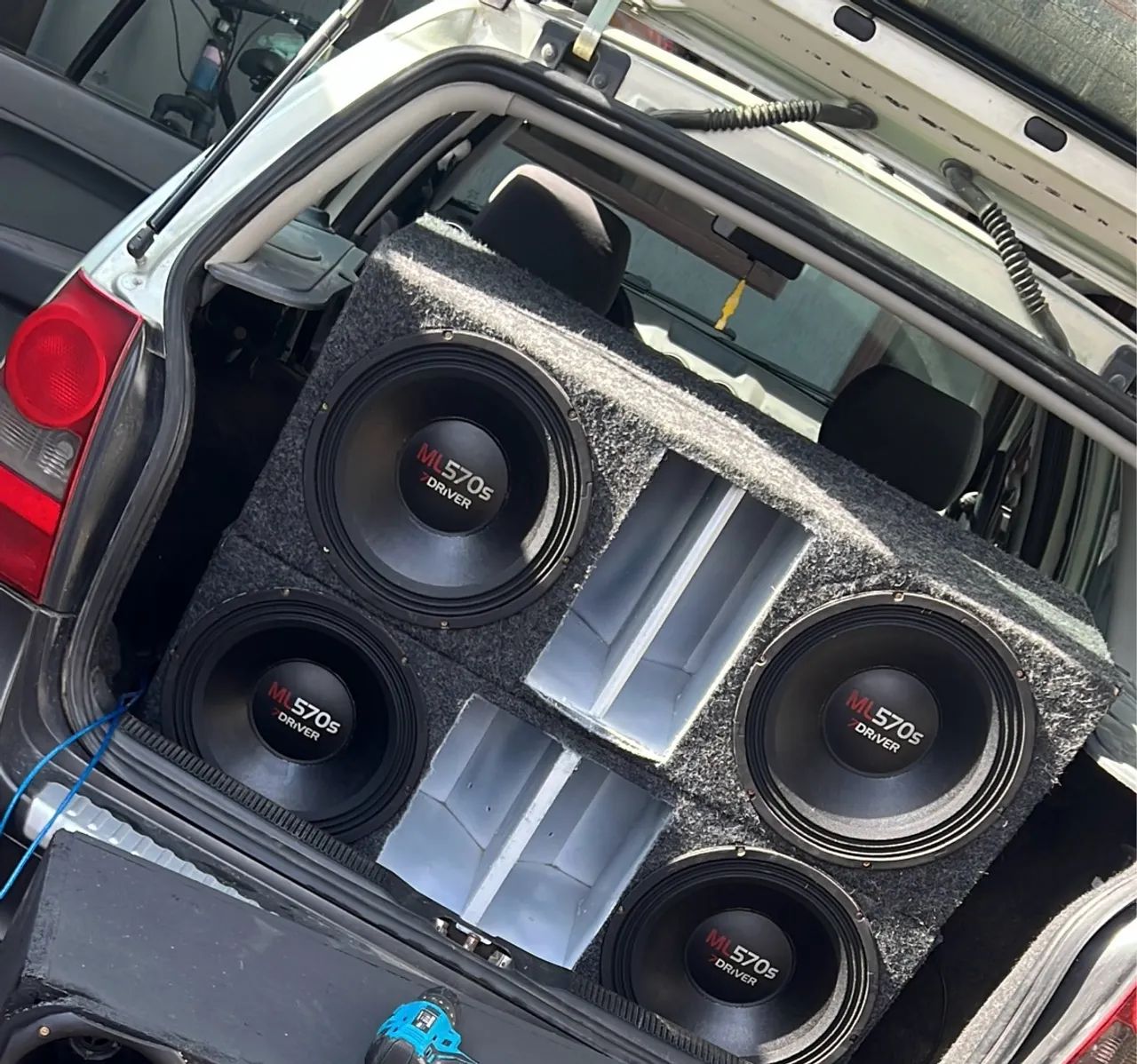 Vendo caixas som 12pol woofer apenas o box - Foto 3
