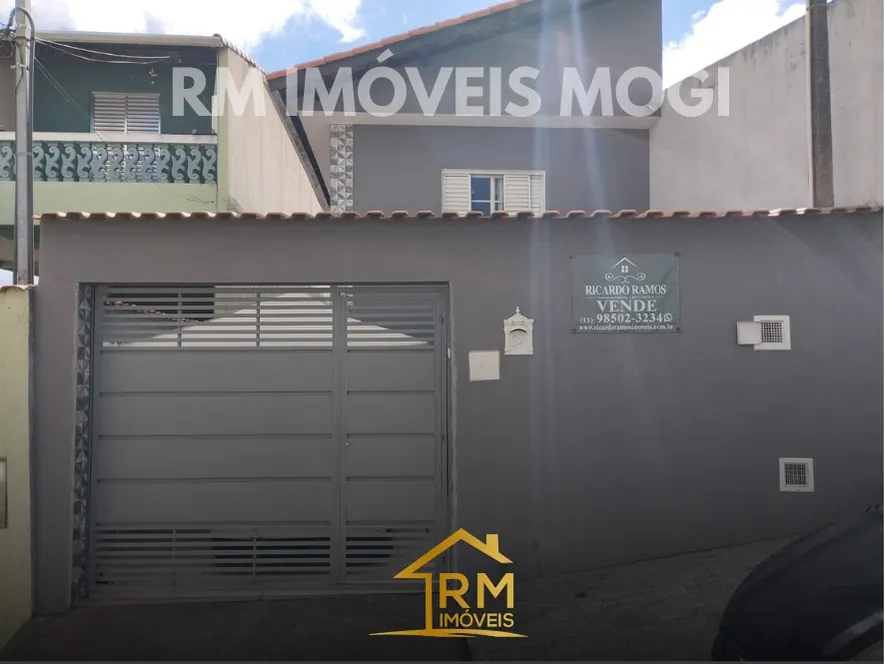 Vende linda casa no Mogi Moderno, casa com 2 dormitórios, quintal amplo, 2 banheiros, 111m