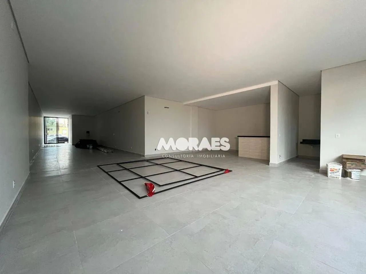 Salão comercial com 3 pavimentos e elevador, para alugar, 556 m² por R$ 18.000/mês - Altos