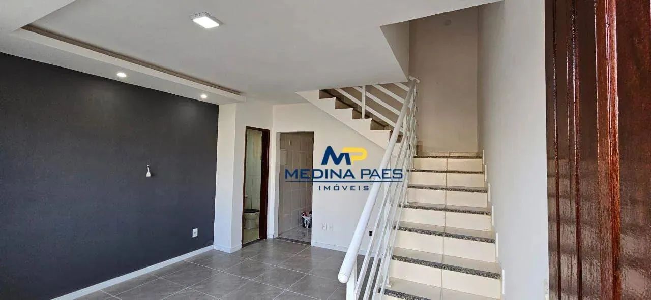 Casa com 2 dormitórios à venda por R$ 195.000 - Laranjal - São Gonçalo/RJ