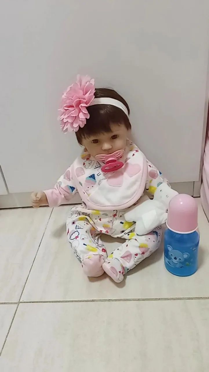 Linda Boneca Bebê Reborn com Acessórios - Foto 2