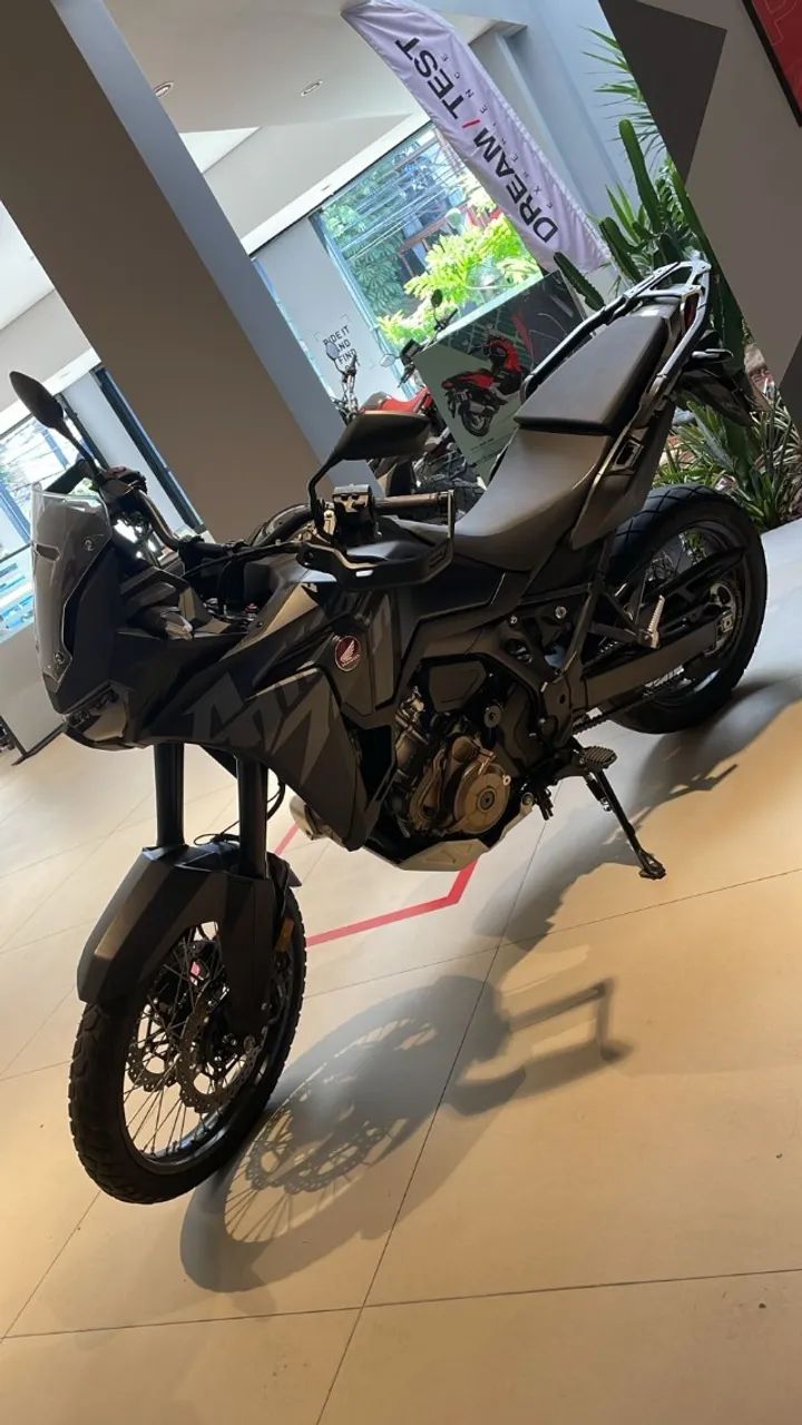 AFRICA TWIN 1100 DCT(2024/2024) - Foto 3