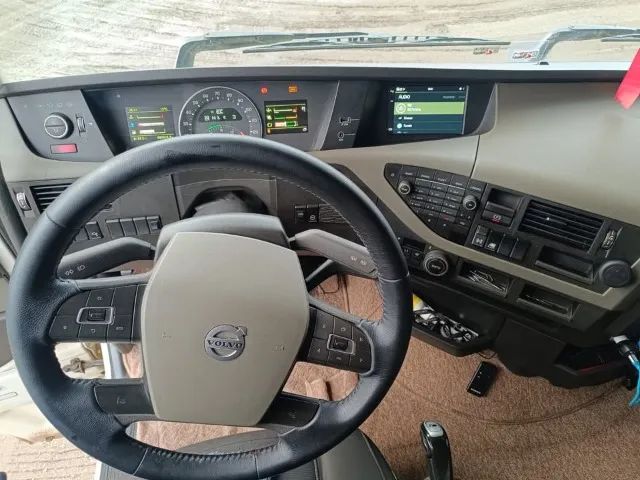 Volvo FH 540 6X4 + Rodocaçamba Randon 2020 Engatada. - Foto 5