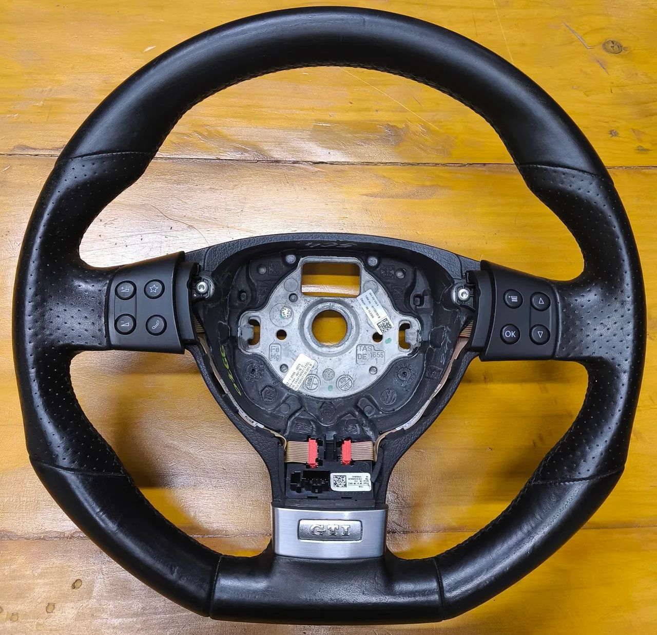 Volante Original VW Golf GTI MK5 sem paddle shift 
