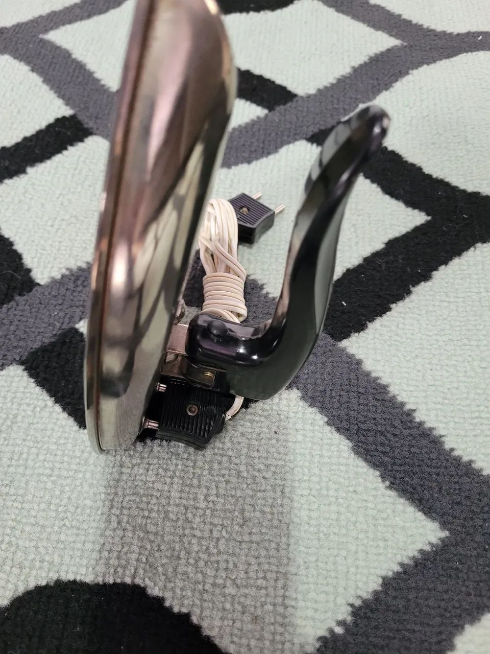 Ferro de passar antigo  - Foto 6