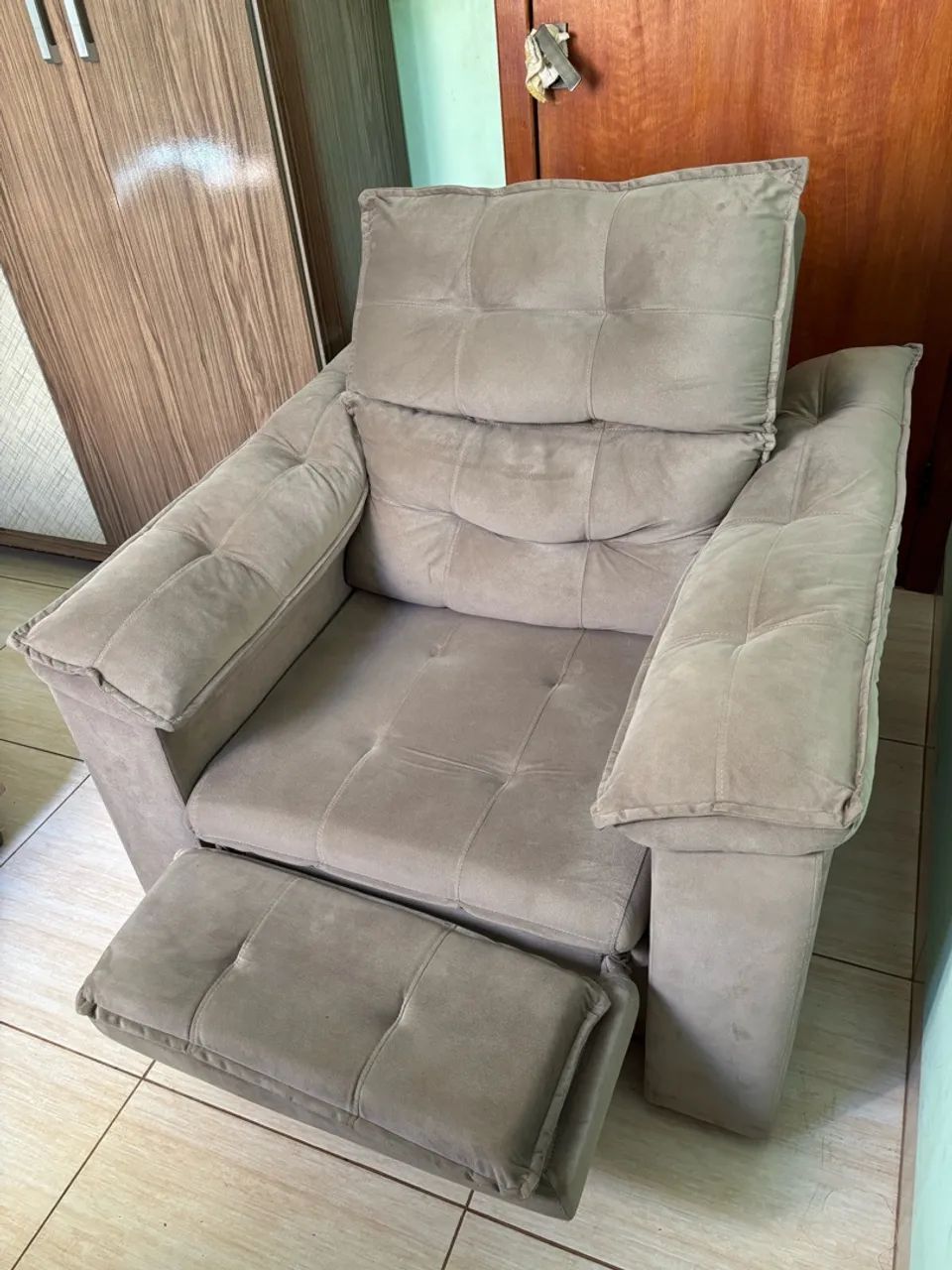 Poltrona Reclinável Retrátil - Foto 2