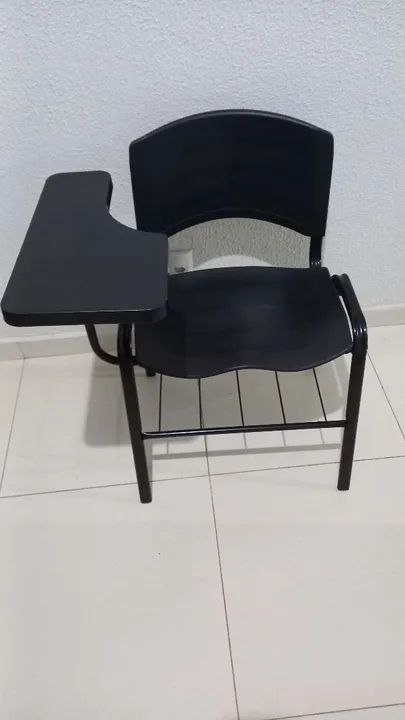 Cadeira universitária  - Foto 3