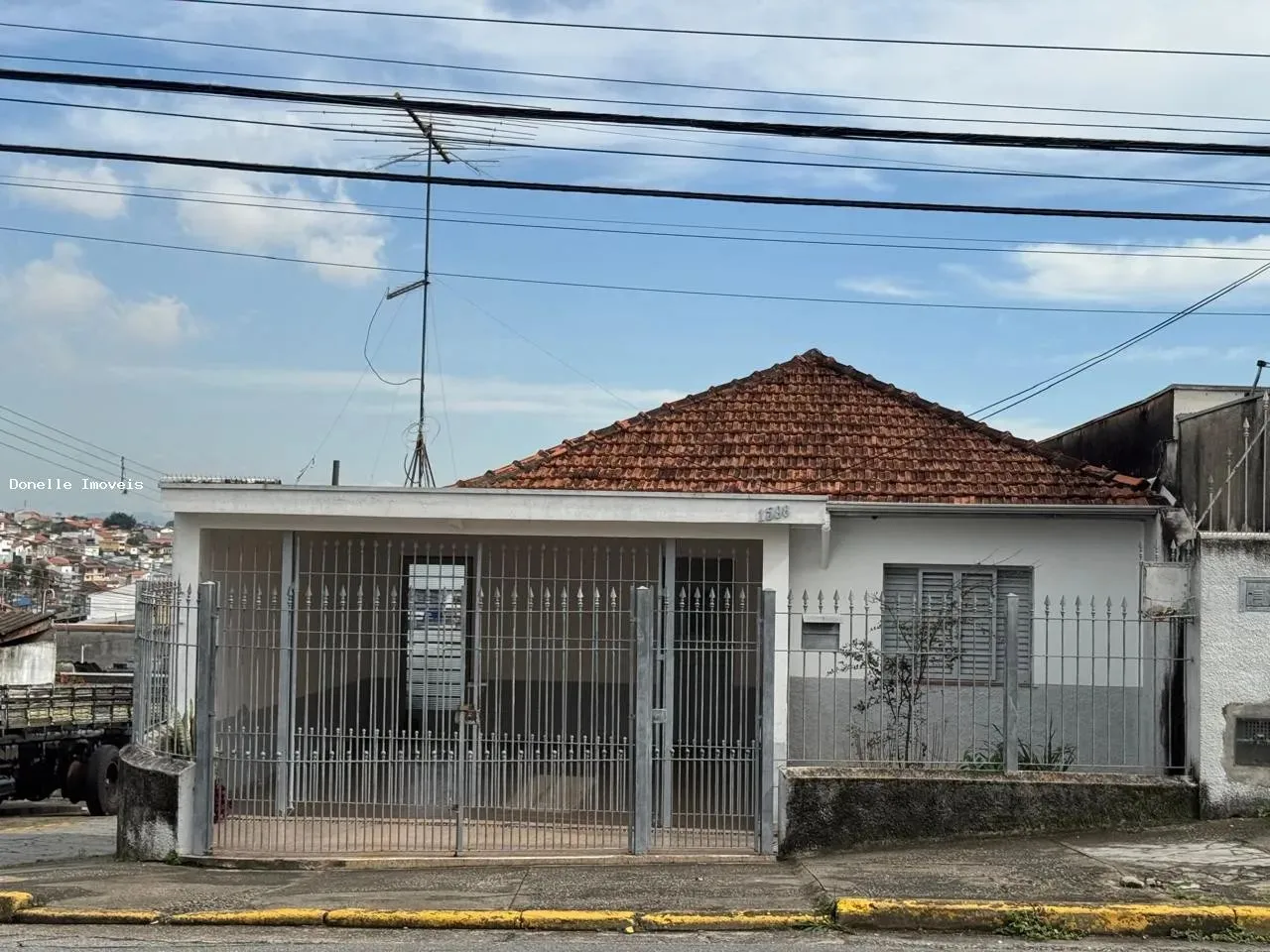 Casa para Locação em Mogi das Cruzes, Alto Ipiranga, 3 dormitórios, 2 banheiros, 1 vaga