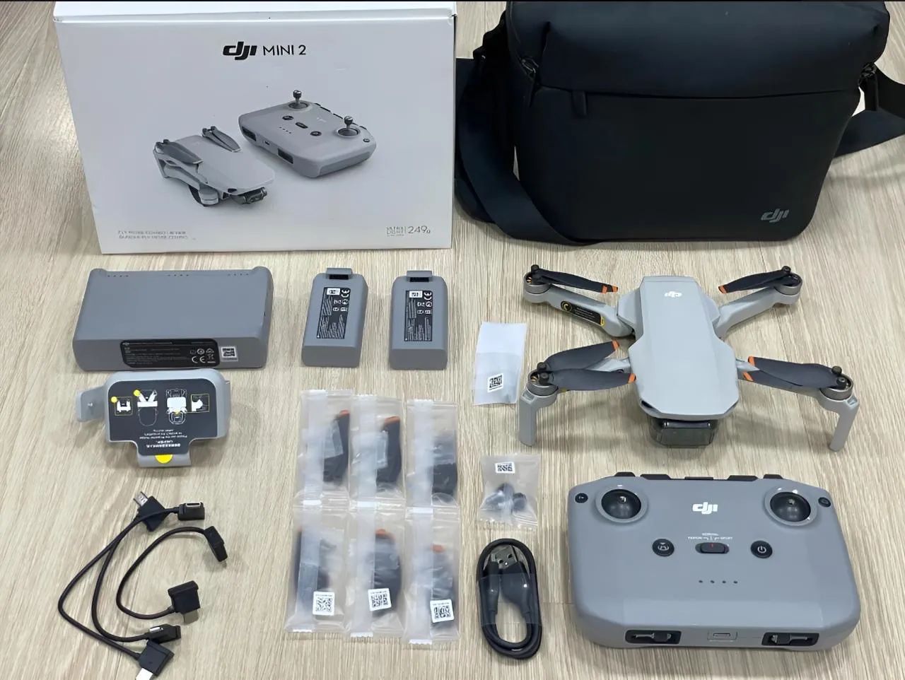 DJI Mini 2 Fly More Combo + Cartão 256GB