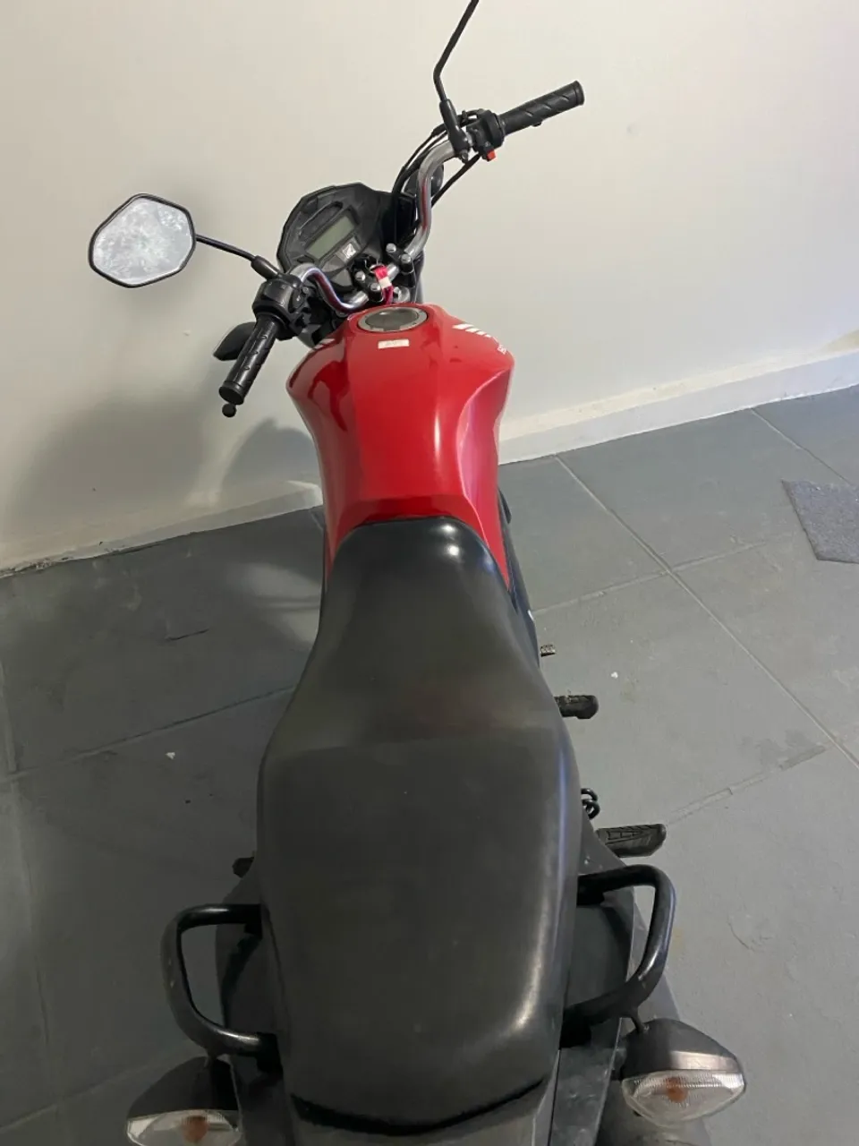 Moto conservadíssima, toda revisada
