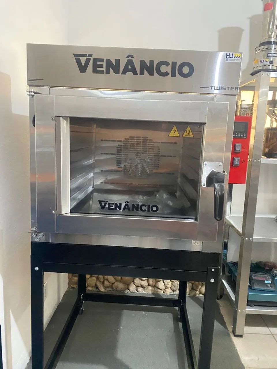 NZ. Forno turbo 5 esteiras total inox Venâncio Twister