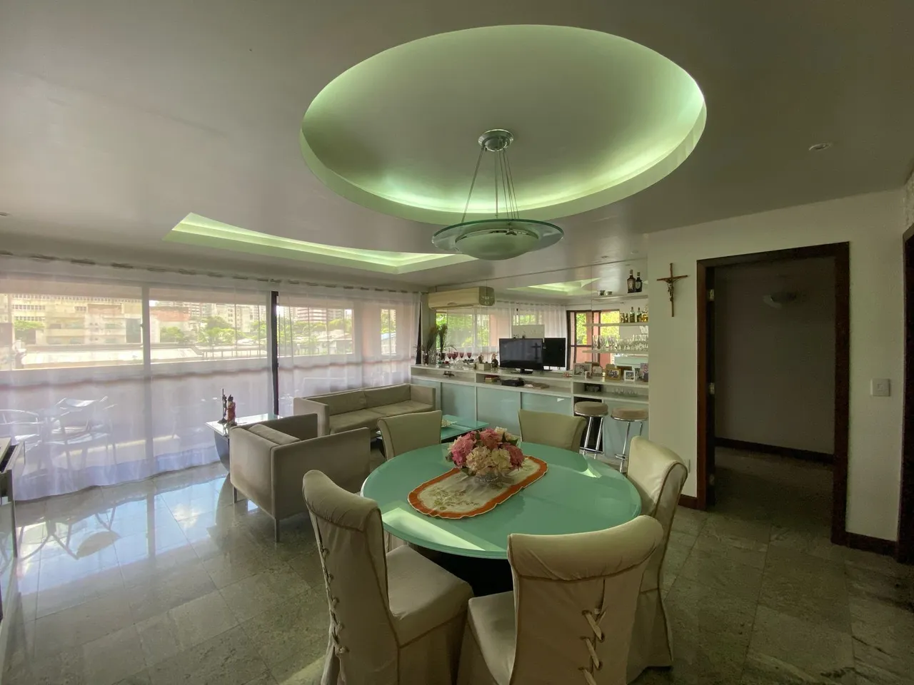 aluguel de apartamento 3 suítes + gabinete, com 250 m² em Batista Campos - Belém - PA